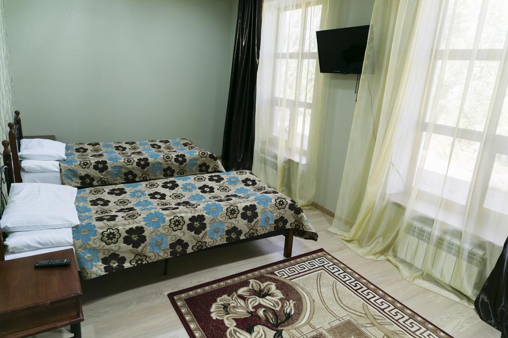 Green Land Hotel Aktobe Room photo